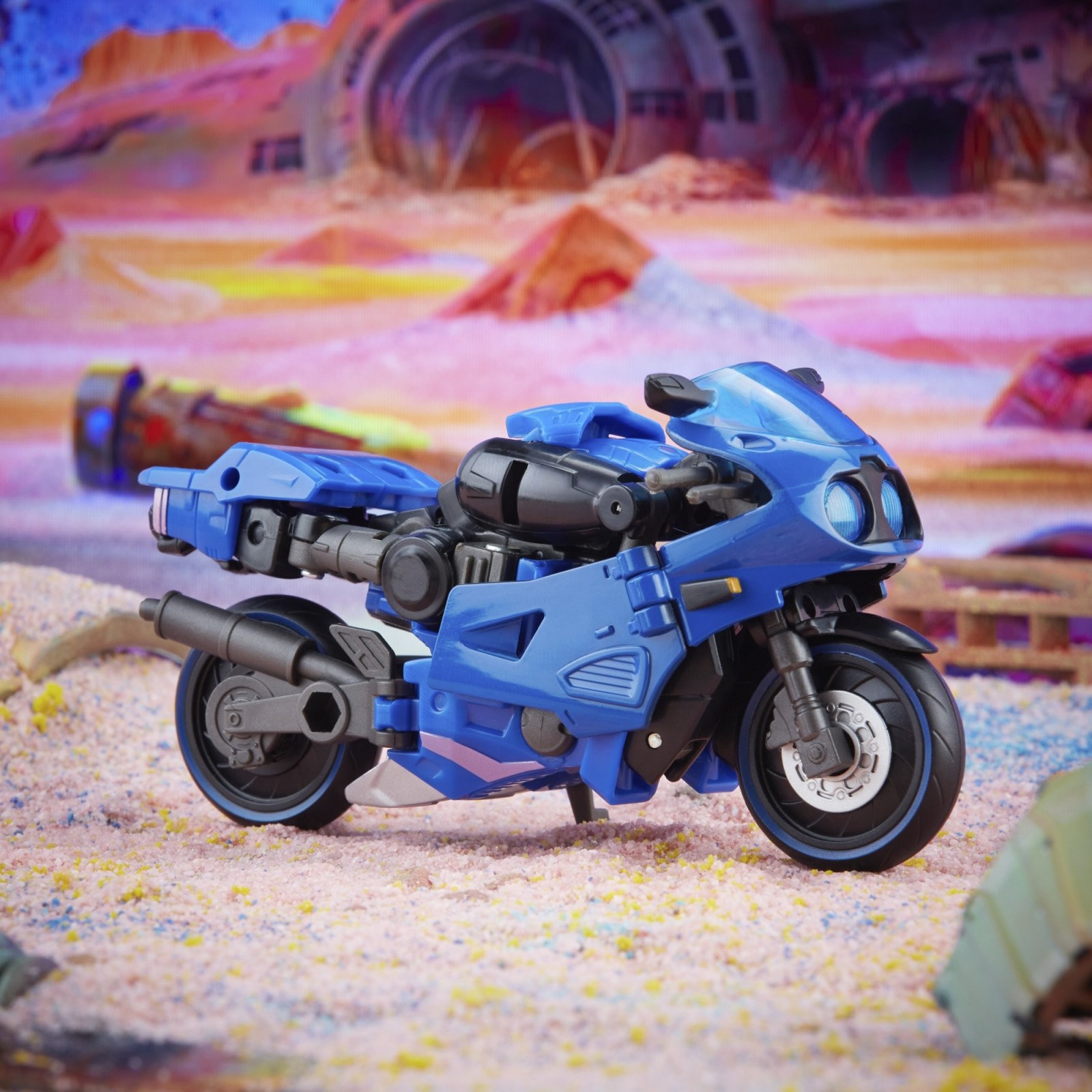 Transformers News: First Look at Legacy Blaster, Iguanus, Skywarp and Hot Rod + More Official Images of Today's Reveals