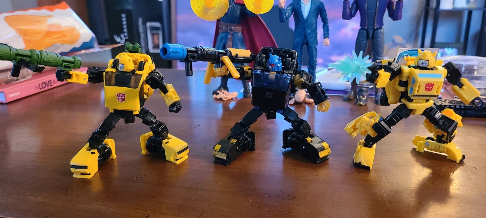 Transformers News: Review Round Up Of Shattered Glass Deluxe Class Goldbug