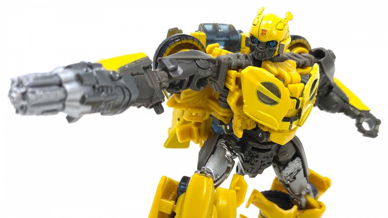Transformers News: New Version of B127 Bumblebee Deluxe Toy shown in Video Review Transformers News: New Version of B127 Bumblebee Deluxe Toy shown in Video Review