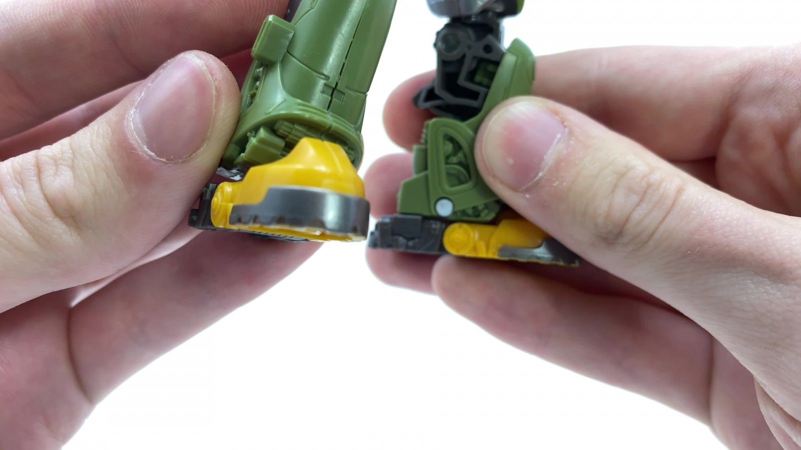 Transformers News: Studio Series Bumblebee Movie News with In Hand Images of SS Brawn, Ratchet and Newly Revealed Arcee Transformers News: Studio Series Bumblebee Movie News with In Hand Images of SS Brawn, Ratchet and Newly Revealed Arcee