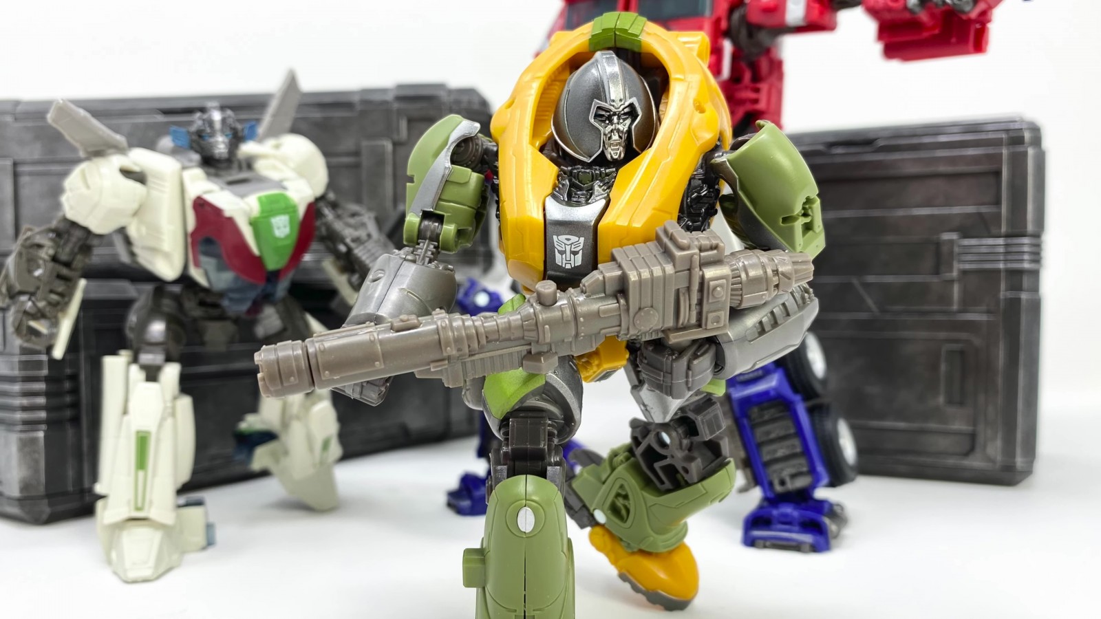 Transformers News: Studio Series Bumblebee Movie News with In Hand Images of SS Brawn, Ratchet and Newly Revealed Arcee Transformers News: Studio Series Bumblebee Movie News with In Hand Images of SS Brawn, Ratchet and Newly Revealed Arcee
