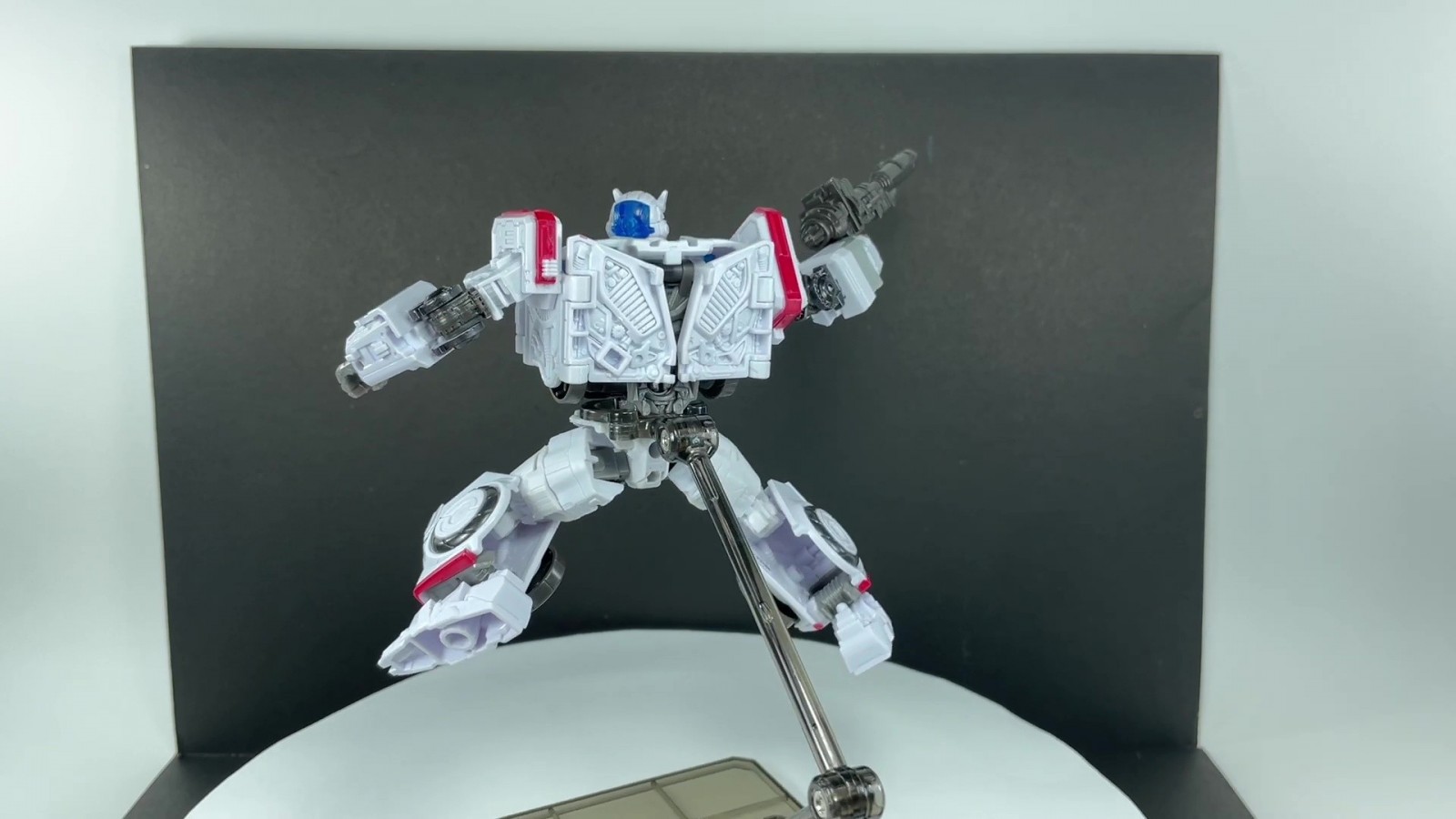 Transformers News: Studio Series Bumblebee Movie News with In Hand Images of SS Brawn, Ratchet and Newly Revealed Arcee Transformers News: Studio Series Bumblebee Movie News with In Hand Images of SS Brawn, Ratchet and Newly Revealed Arcee