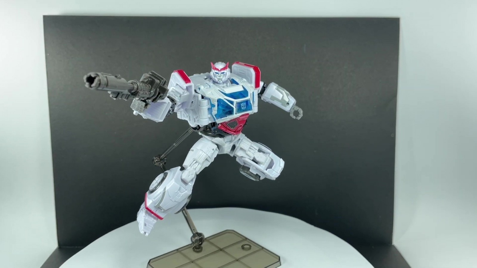 Transformers News: Studio Series Bumblebee Movie News with In Hand Images of SS Brawn, Ratchet and Newly Revealed Arcee Transformers News: Studio Series Bumblebee Movie News with In Hand Images of SS Brawn, Ratchet and Newly Revealed Arcee