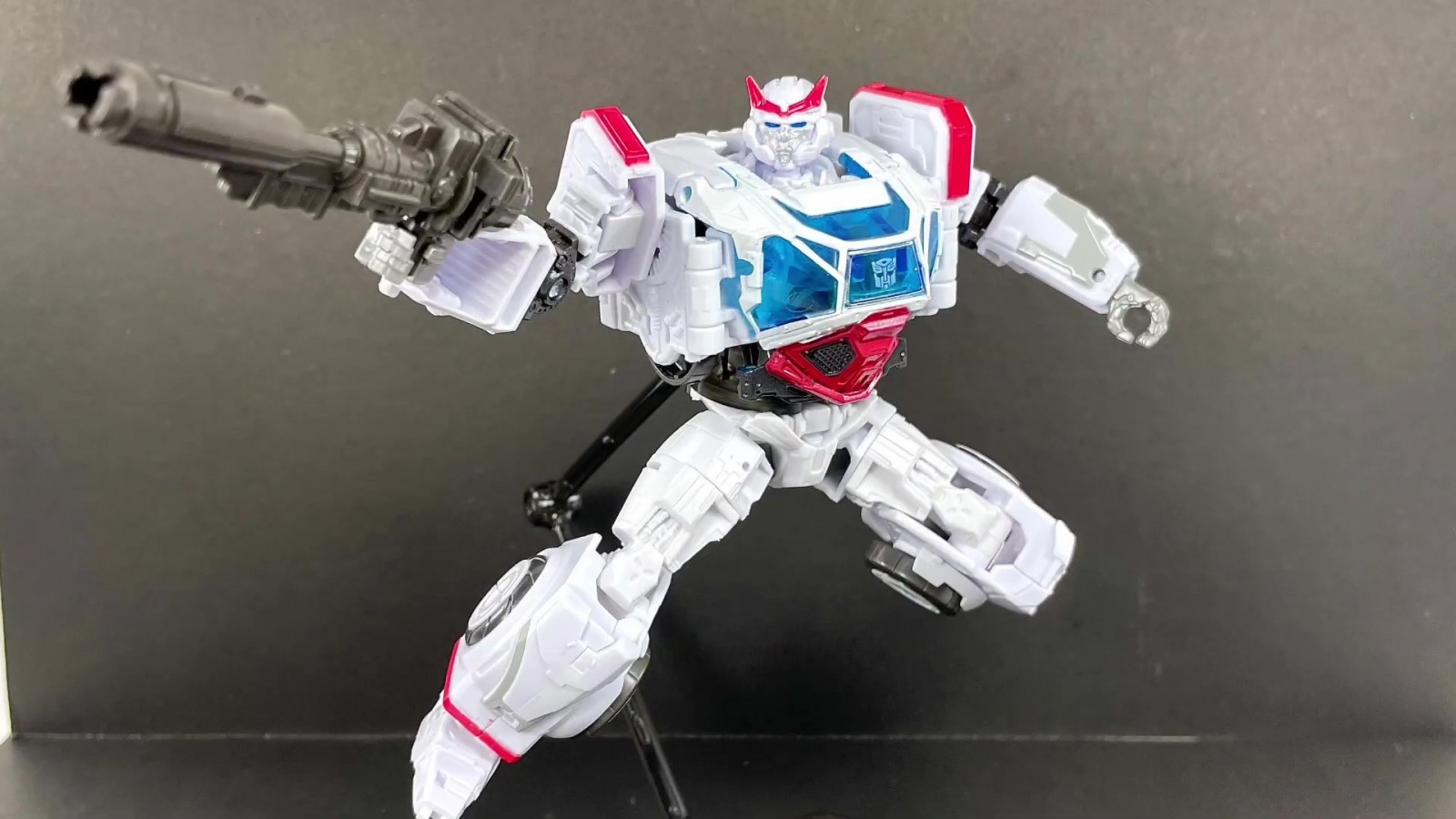 Transformers News: Studio Series Bumblebee Movie News with In Hand Images of SS Brawn, Ratchet and Newly Revealed Arcee Transformers News: Studio Series Bumblebee Movie News with In Hand Images of SS Brawn, Ratchet and Newly Revealed Arcee