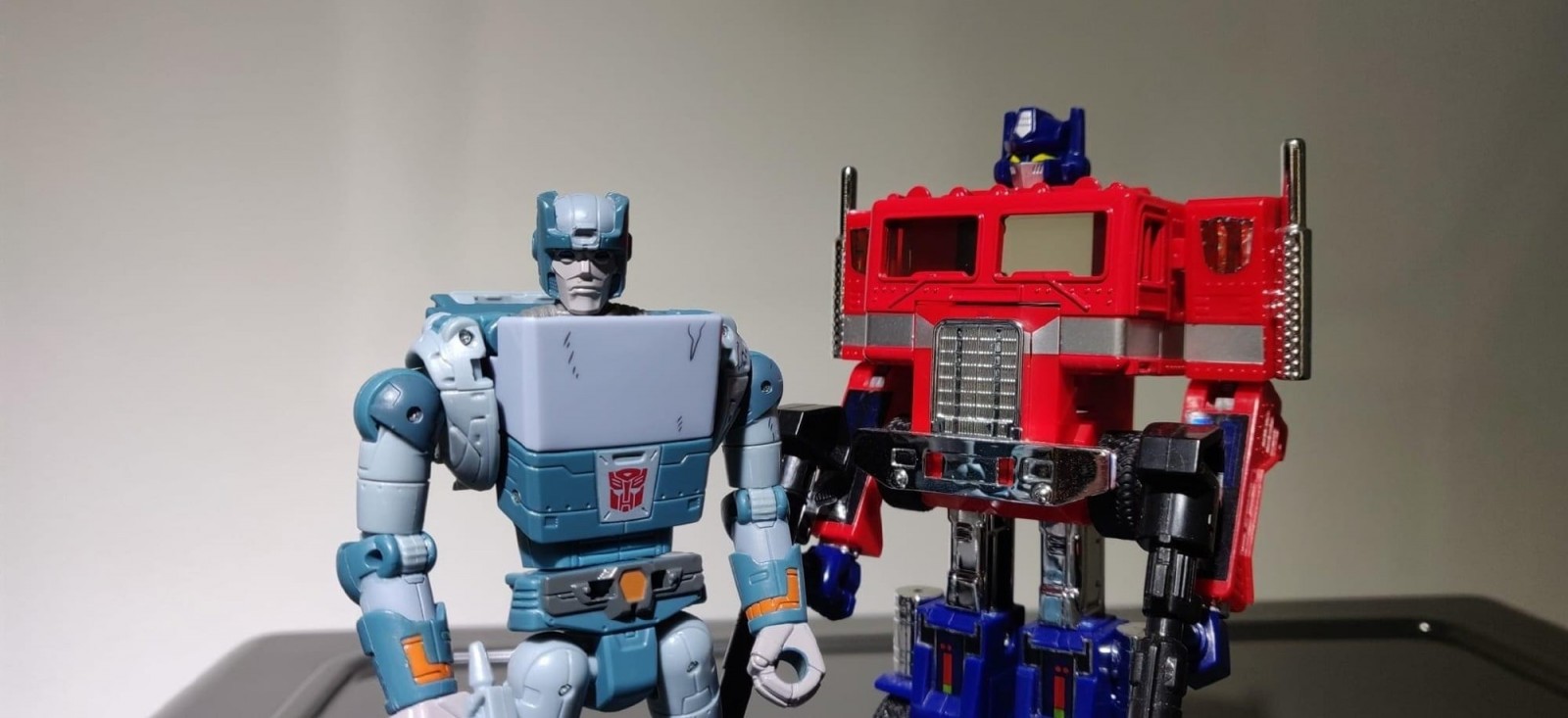 Transformers News: In Hand Images of Transformers Buzzworthy SS Kup Transformers News: In Hand Images of Transformers Buzzworthy SS Kup