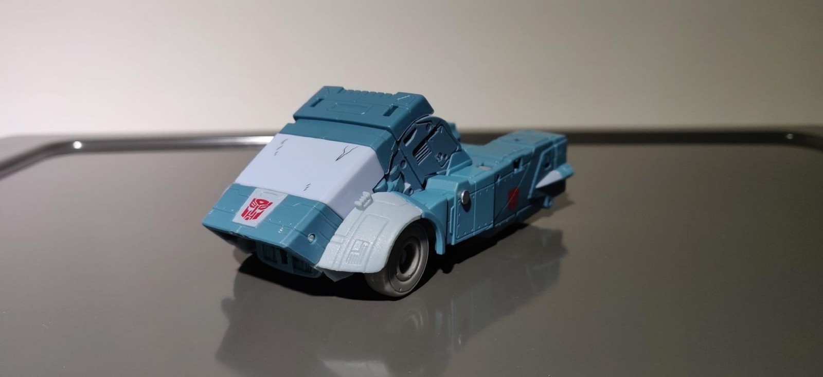 Transformers News: In Hand Images of Transformers Buzzworthy SS Kup Transformers News: In Hand Images of Transformers Buzzworthy SS Kup