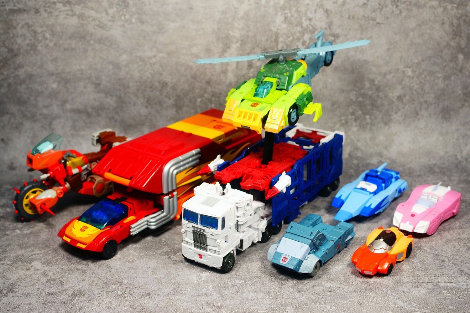 Transformers News: Comparison Images of Transformers Buzzworthy SS86 Cliffjumper and Kup with Original Releases Transformers News: Comparison Images of Transformers Buzzworthy SS86 Cliffjumper and Kup with Original Releases