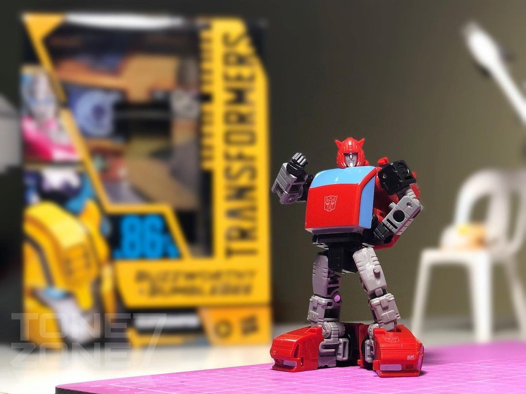 Transformers News: Comparison Images of Transformers Buzzworthy SS86 Cliffjumper and Kup with Original Releases Transformers News: Comparison Images of Transformers Buzzworthy SS86 Cliffjumper and Kup with Original Releases