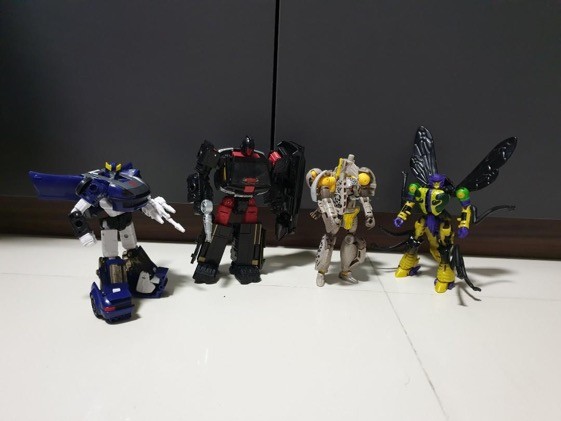 Transformers News: First Look at Legacy Nightprowler along with Buzzsaw, Guard and Bluestreak Transformers News: First Look at Legacy Nightprowler along with Buzzsaw, Guard and Bluestreak
