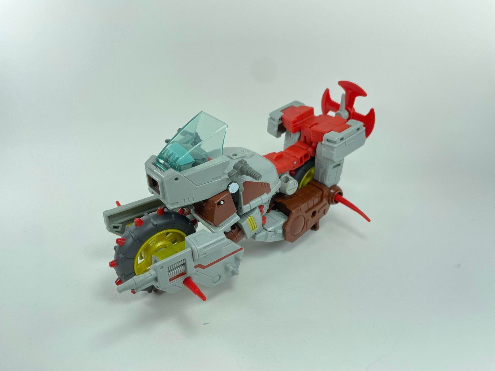 Transformers News: More In Hand Images of SS 86 Junkyard with First Look at Alt Mode Transformers News: More In Hand Images of SS 86 Junkyard with First Look at Alt Mode