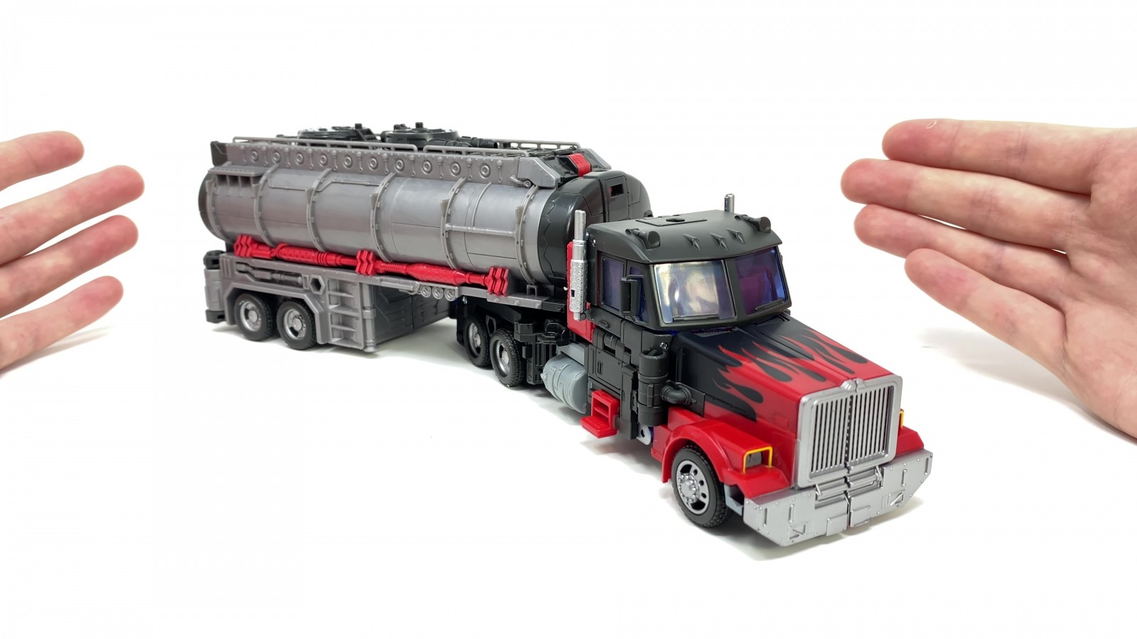 Transformers News: In Hand Images of Legacy Leader Laser Optimus Prime Transformers News: In Hand Images of Legacy Leader Laser Optimus Prime