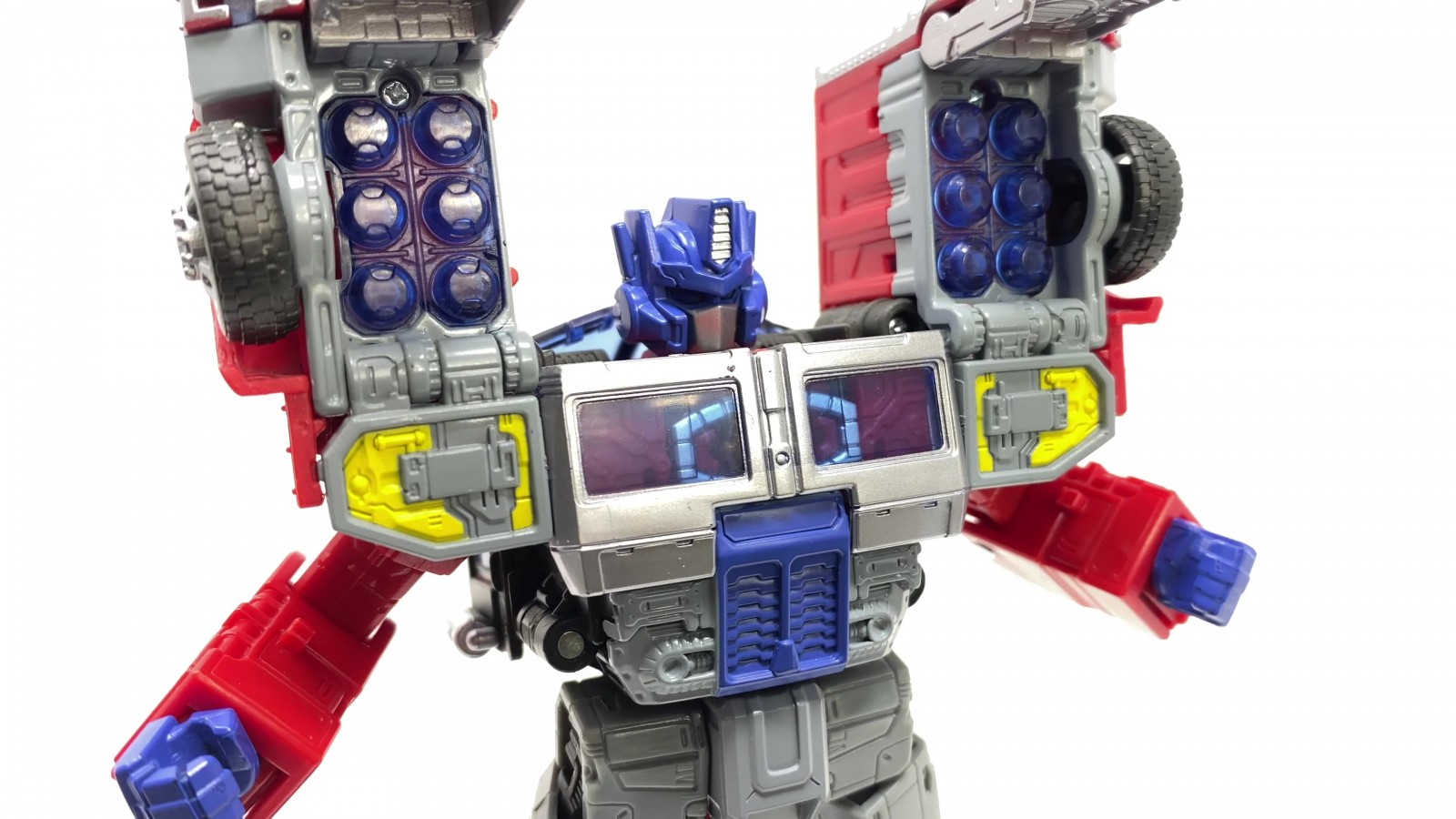 Transformers News: In Hand Images of Legacy Leader Laser Optimus Prime Transformers News: In Hand Images of Legacy Leader Laser Optimus Prime