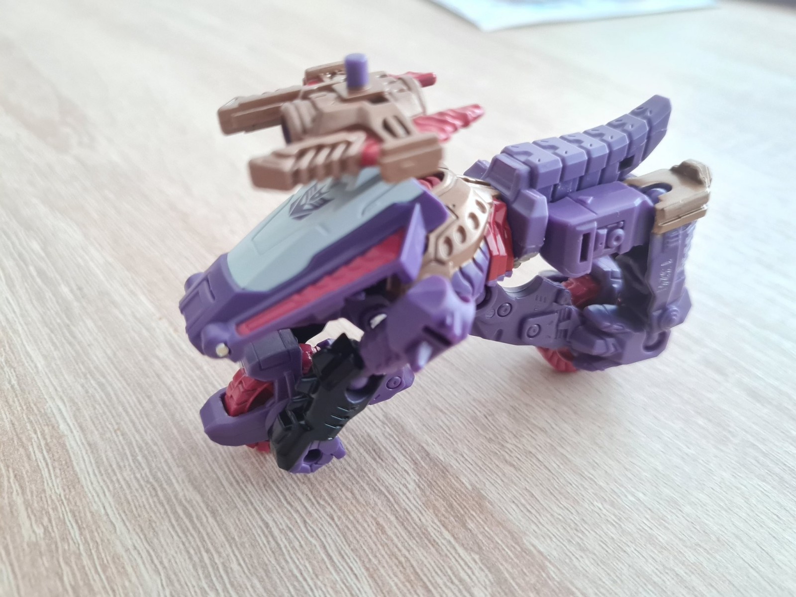 Transformers News: In Hand Images of Transformers Legacy Iguanus Transformers News: In Hand Images of Transformers Legacy Iguanus