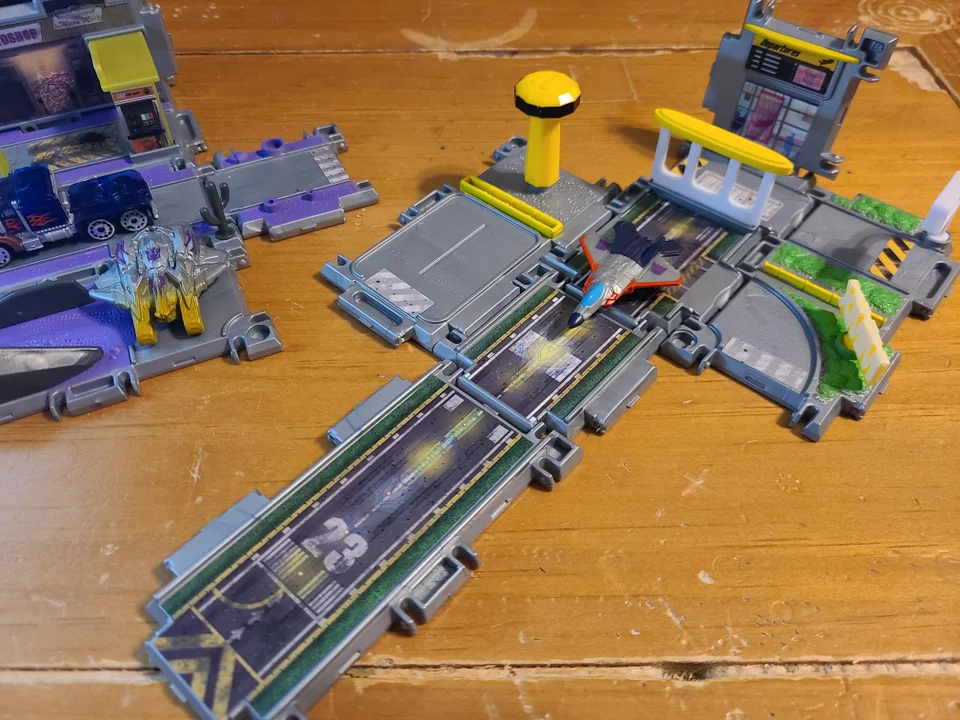 Transformers News: New In-Hand Images of Transformers Micro Machines Blind Boxes