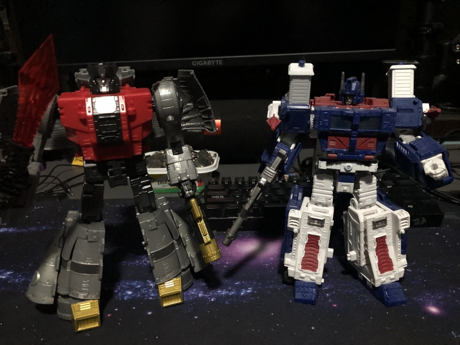 Transformers News: In Hand Images of Studio Series 86 Leader Sludge