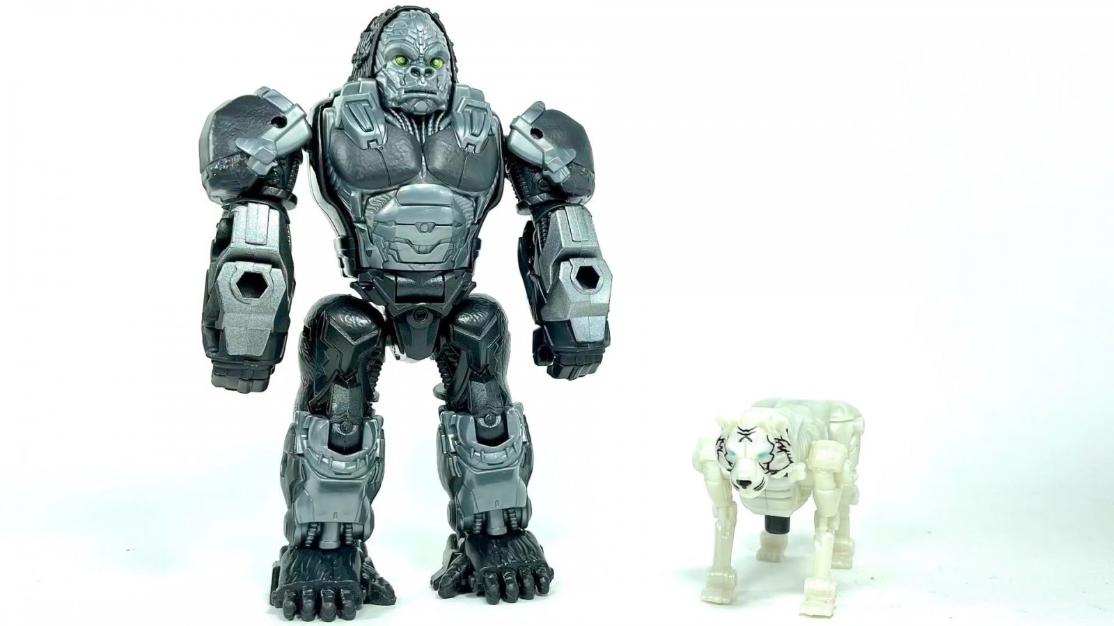 Transformers News: New Images of Rise of the Beasts Toys Give us First Look at Optimus Primal Transformers News: New Images of Rise of the Beasts Toys Give us First Look at Optimus Primal