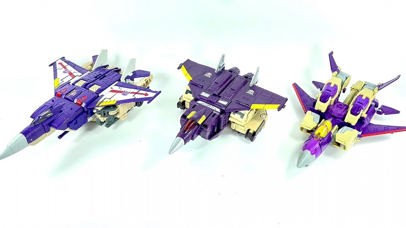 Transformers News: New Comparison Shots to Give You a Sense of Legacy Blitzwing's Scale Transformers News: New Comparison Shots to Give You a Sense of Legacy Blitzwing's Scale