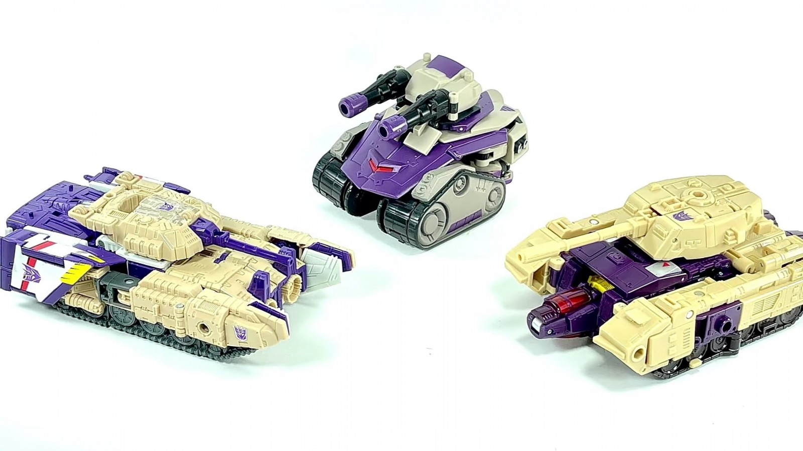 Transformers News: New Comparison Shots to Give You a Sense of Legacy Blitzwing's Scale Transformers News: New Comparison Shots to Give You a Sense of Legacy Blitzwing's Scale