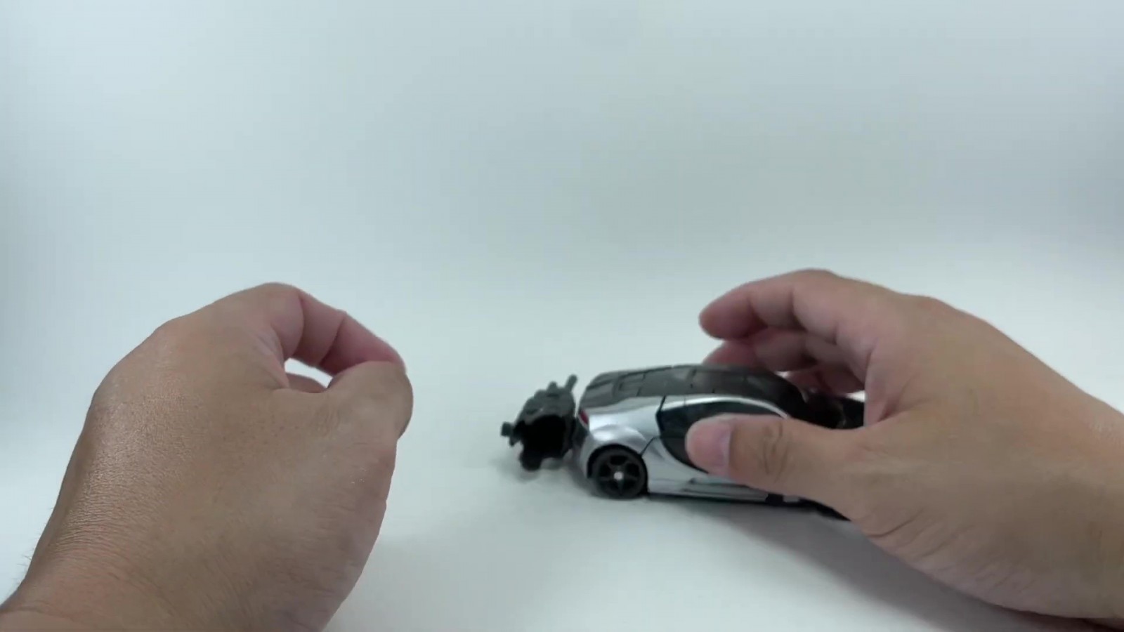 Transformers News: A Better Look at Studio Series ROTF Deluxe Sideways Transformers News: A Better Look at Studio Series ROTF Deluxe Sideways