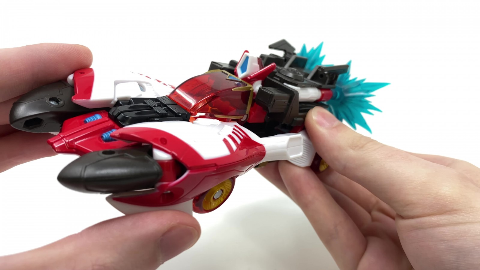 Transformers News: More Images of Walmart Exclusive Voyager Cybertron Override Show us it is a Completely New Mold Transformers News: More Images of Walmart Exclusive Voyager Cybertron Override Show us it is a Completely New Mold