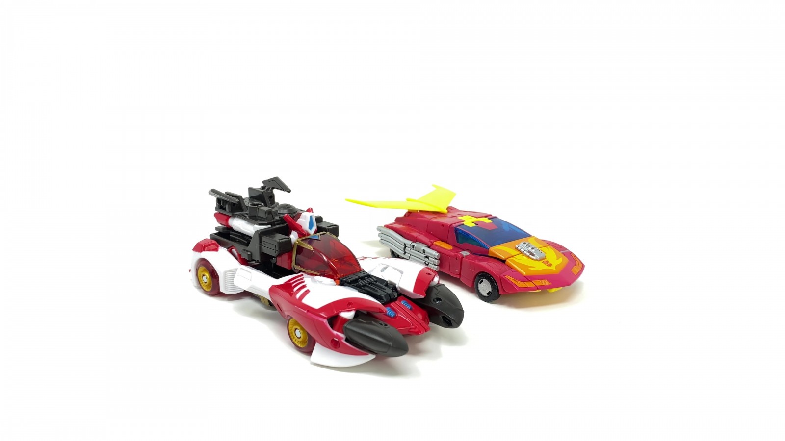 Transformers News: More Images of Walmart Exclusive Voyager Cybertron Override Show us it is a Completely New Mold Transformers News: More Images of Walmart Exclusive Voyager Cybertron Override Show us it is a Completely New Mold
