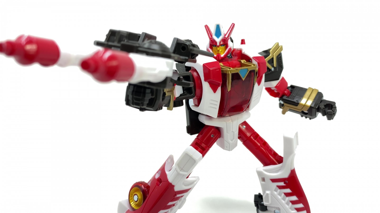 Transformers News: More Images of Walmart Exclusive Voyager Cybertron Override Show us it is a Completely New Mold Transformers News: More Images of Walmart Exclusive Voyager Cybertron Override Show us it is a Completely New Mold