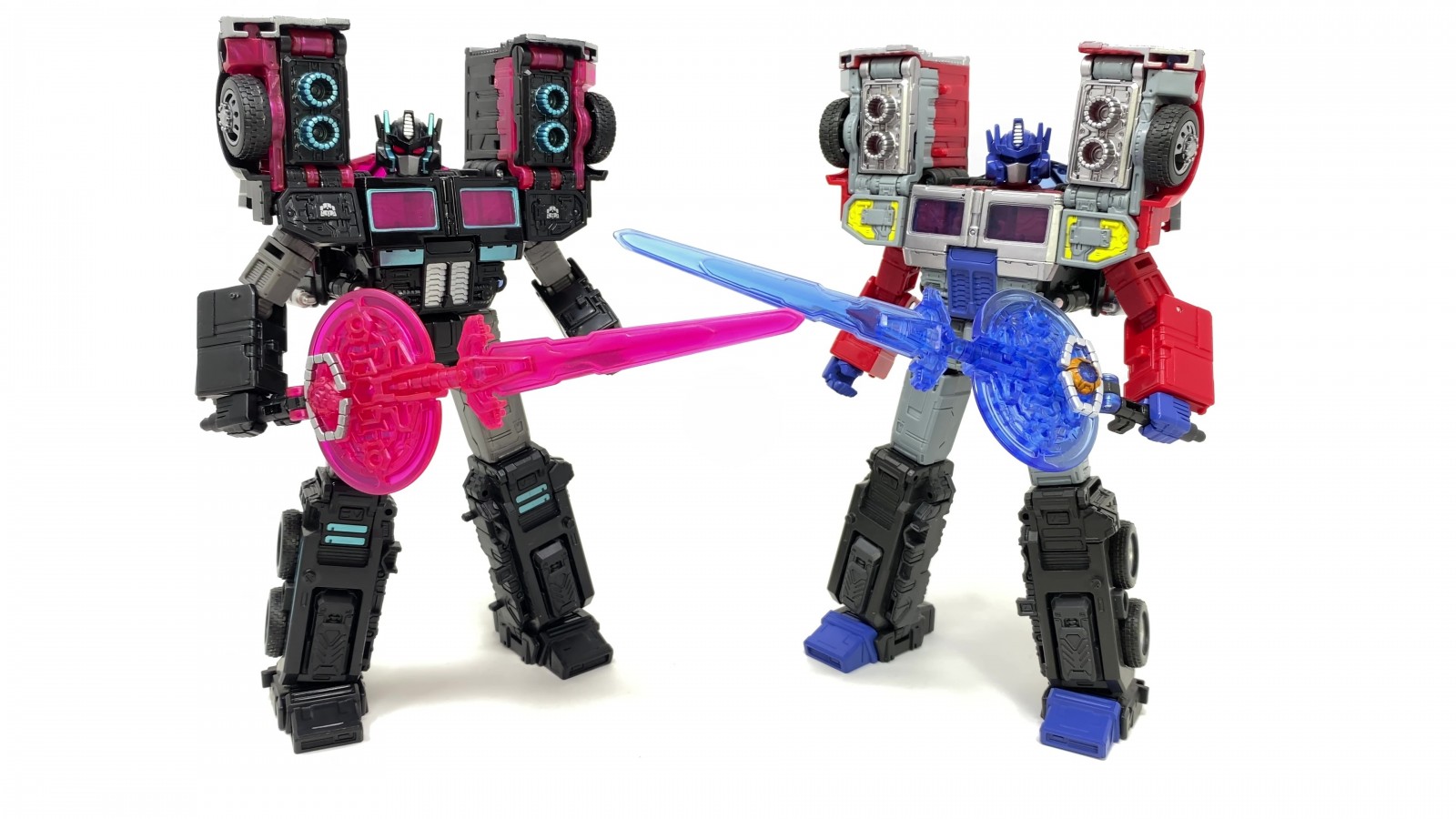 Transformers News: Twincast / Podcast Episode #301 "Mistaken Identity"