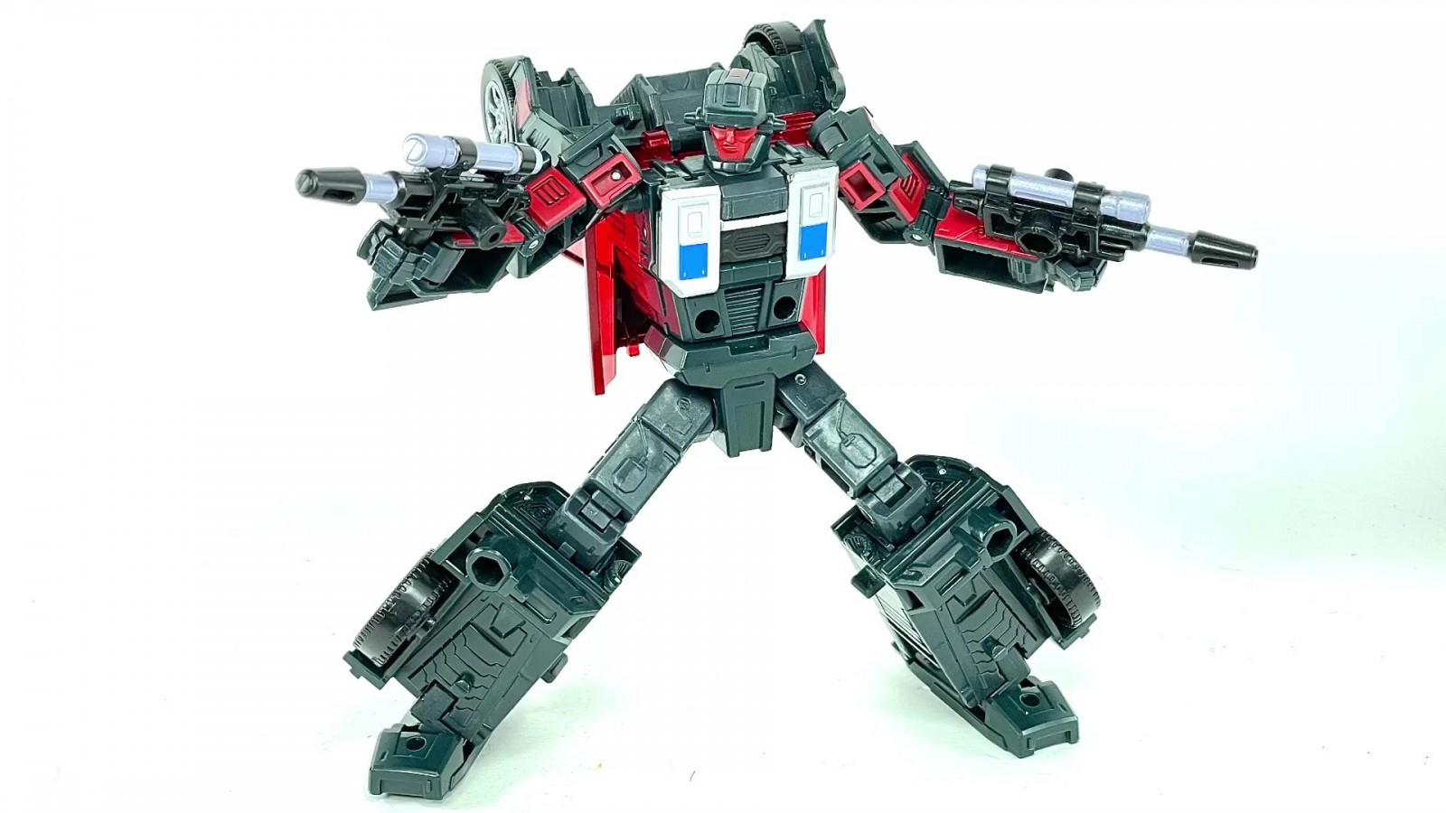 Transformers News: New Images for Legacy Wildriider, Elita-1, and Knockout