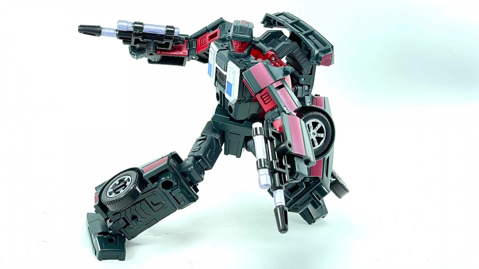 Transformers News: New Images for Legacy Wildriider, Elita-1, and Knockout