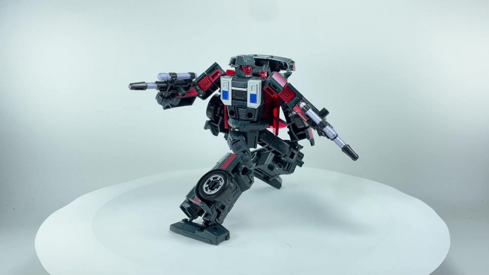 Transformers News: New Images for Legacy Wildriider, Elita-1, and Knockout
