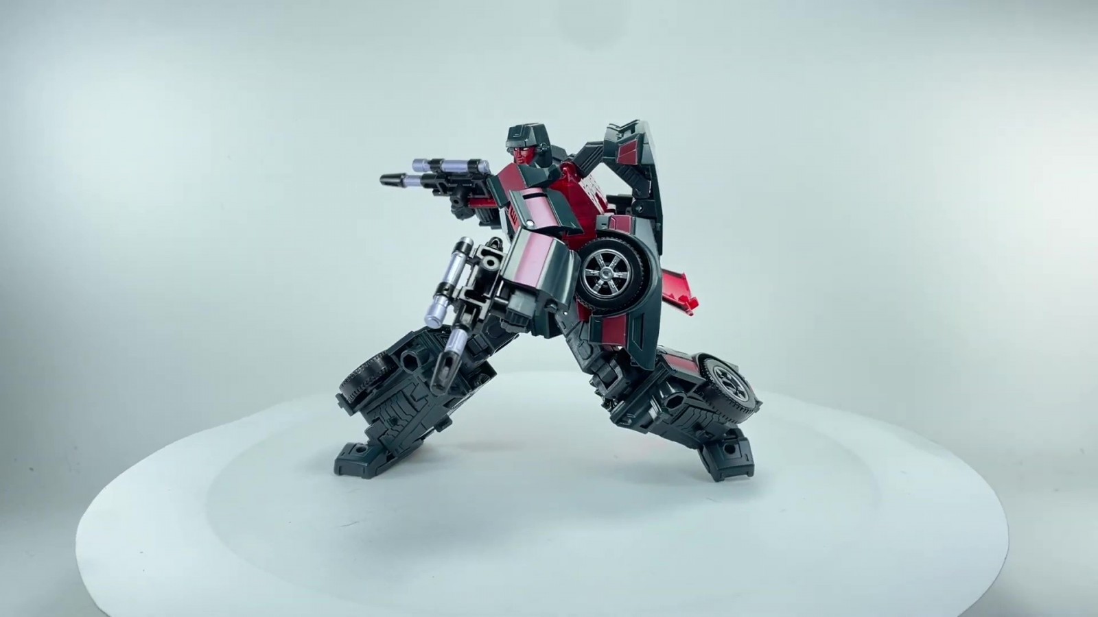 Transformers News: New Images for Legacy Wildriider, Elita-1, and Knockout