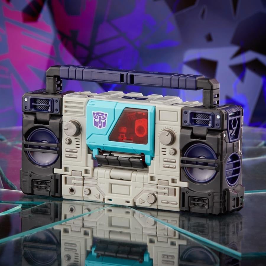 Transformers News: Shattered Glass Baster Up On Pulse for Transformers Tuesday Transformers News: Shattered Glass Baster Up On Pulse for Transformers Tuesday
