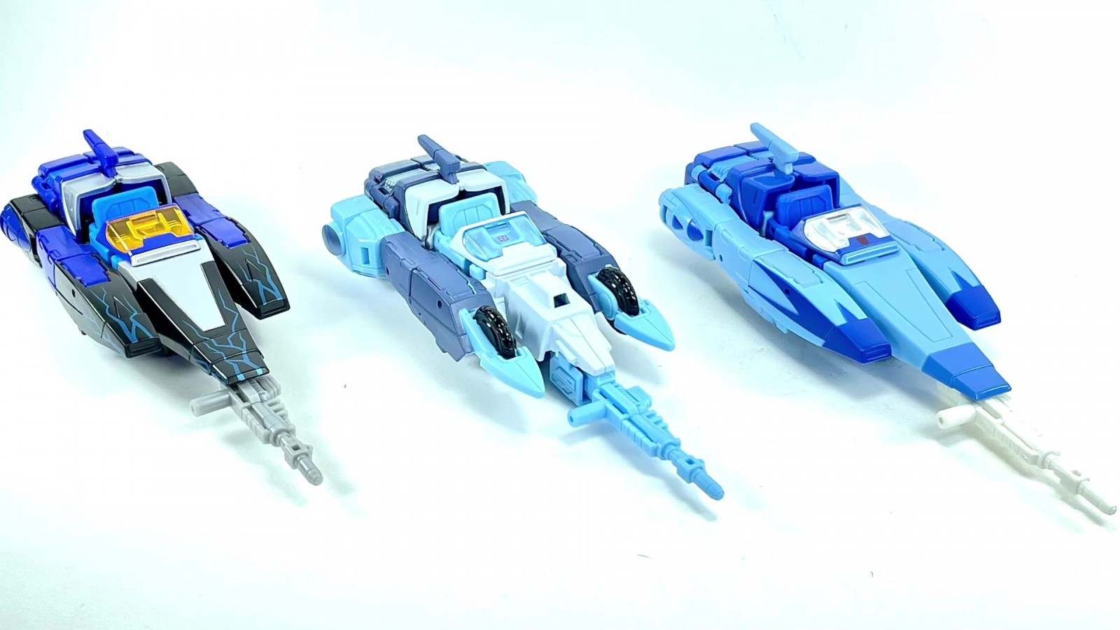 Transformers News: We Finally Known What Velocitron Blurr Looks Like: It's IDW Blurr Transformers News: We Finally Known What Velocitron Blurr Looks Like: It's IDW Blurr