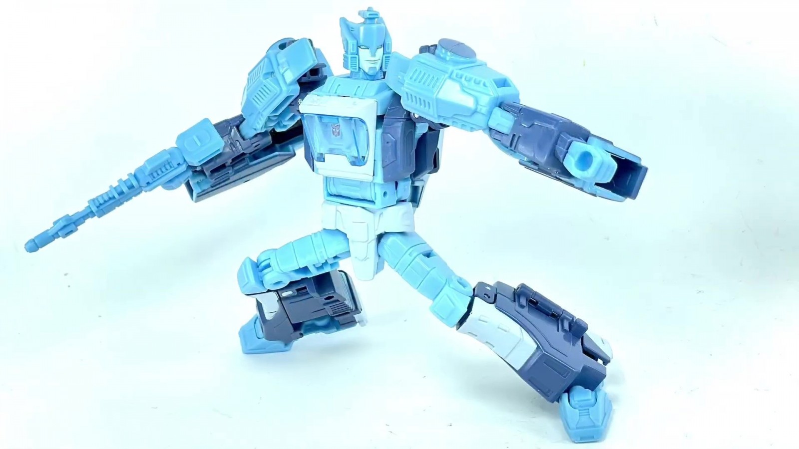 Transformers News: We Finally Known What Velocitron Blurr Looks Like: It's IDW Blurr Transformers News: We Finally Known What Velocitron Blurr Looks Like: It's IDW Blurr