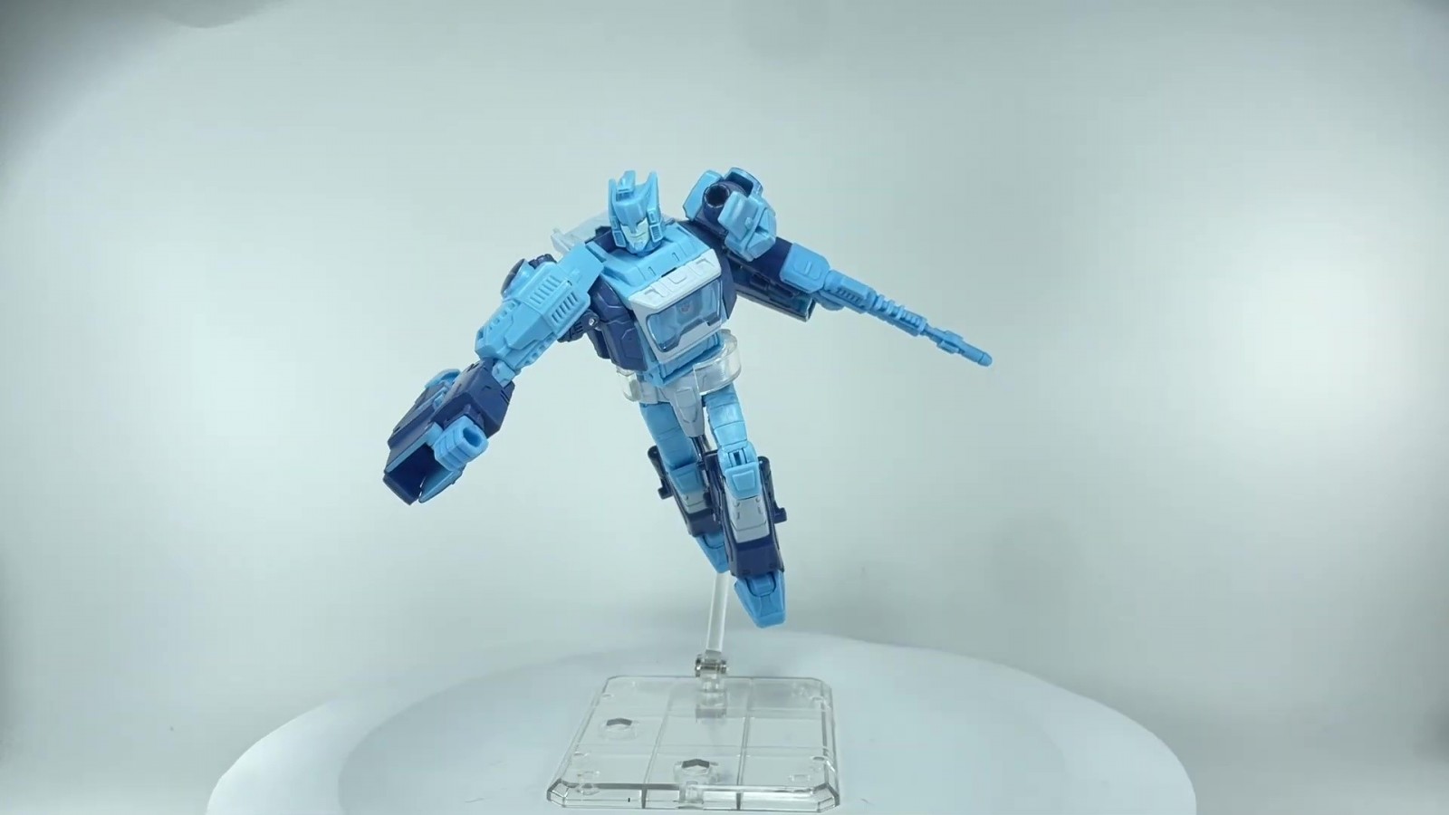 Transformers News: We Finally Known What Velocitron Blurr Looks Like: It's IDW Blurr Transformers News: We Finally Known What Velocitron Blurr Looks Like: It's IDW Blurr