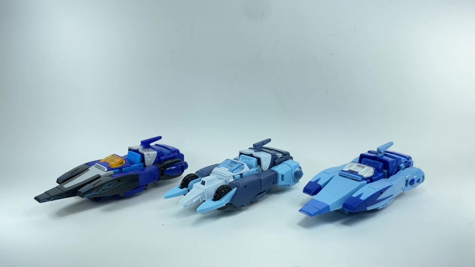 Transformers News: We Finally Known What Velocitron Blurr Looks Like: It's IDW Blurr Transformers News: We Finally Known What Velocitron Blurr Looks Like: It's IDW Blurr