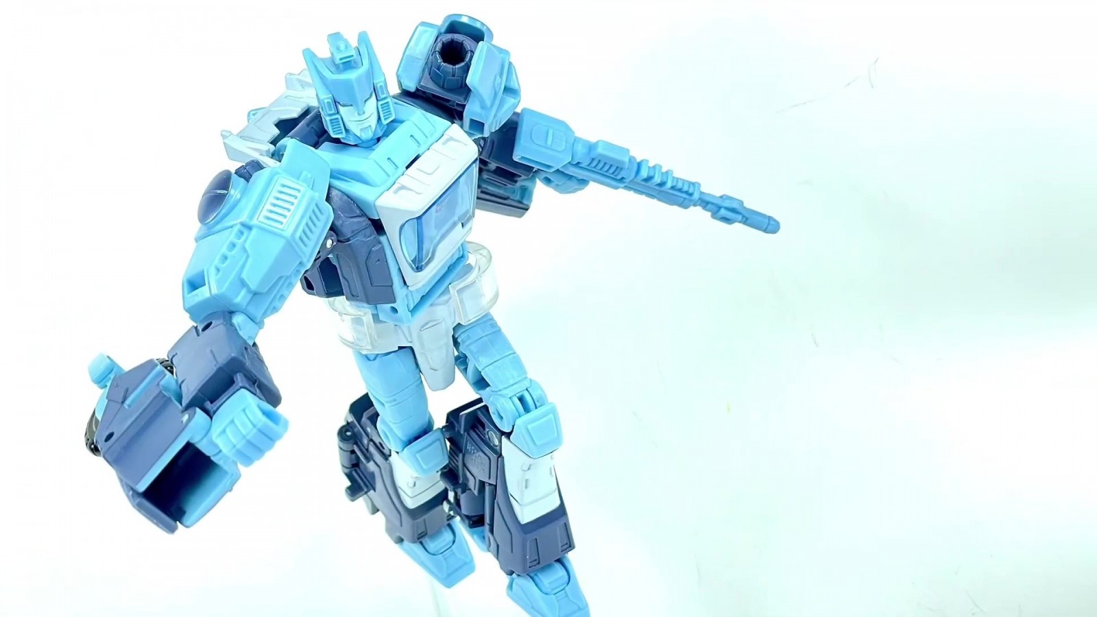 Transformers News: We Finally Known What Velocitron Blurr Looks Like: It's IDW Blurr Transformers News: We Finally Known What Velocitron Blurr Looks Like: It's IDW Blurr