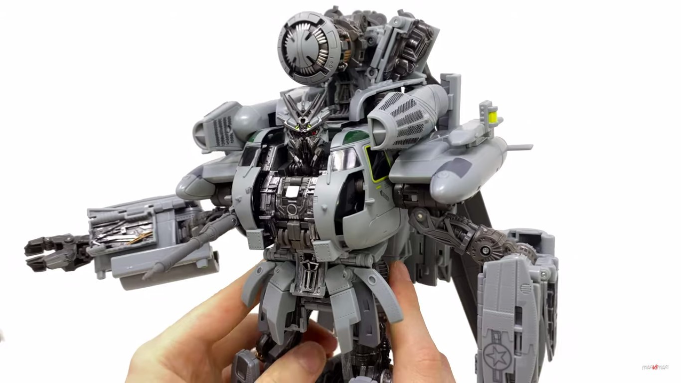 Transformers News: In-Hand Images - Transformers Movie Masterpiece MPM-13 Blackout