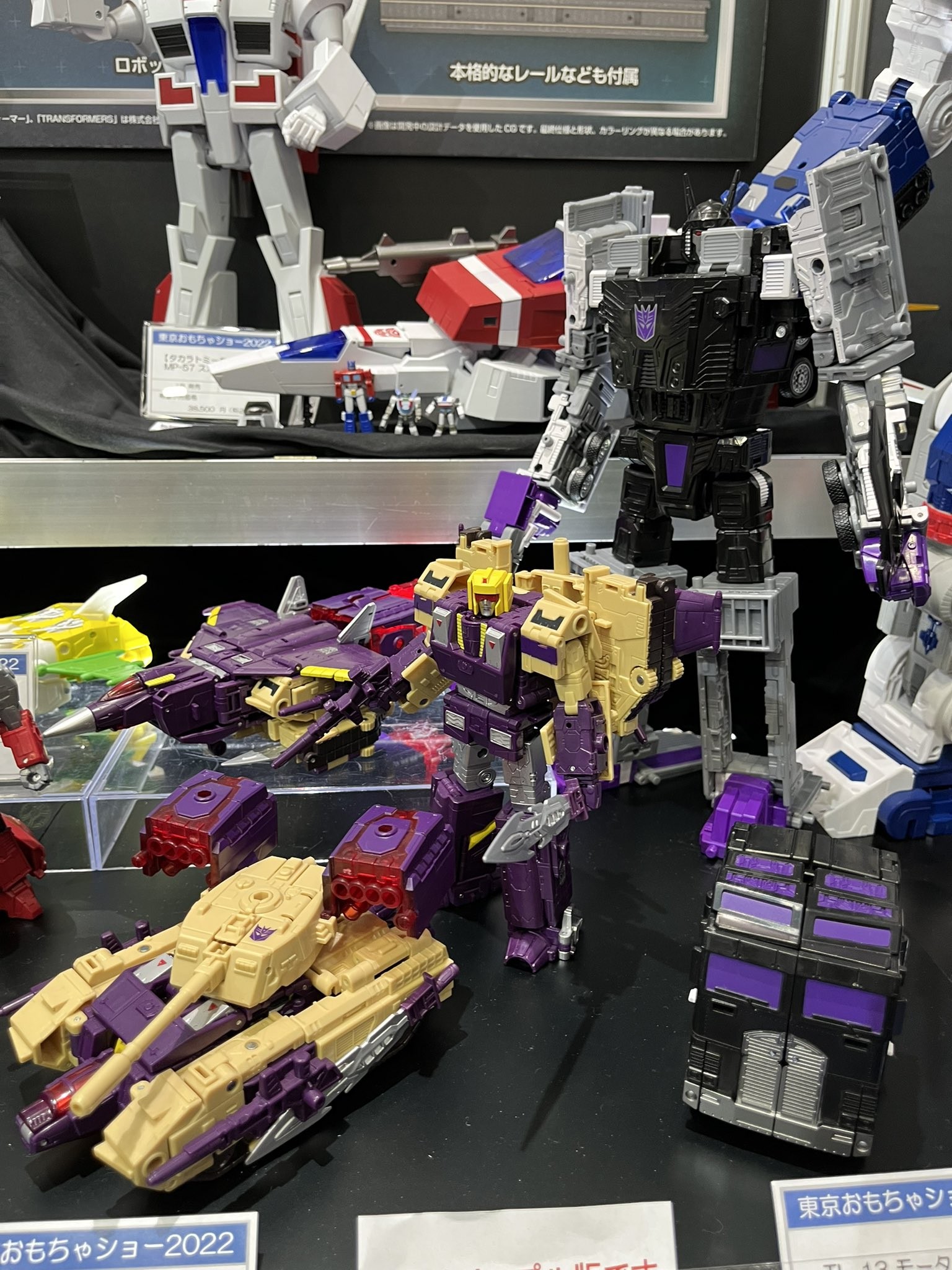 Transformers News: Images of Upcoming Masterpiece Toys at Tokyo Toy Show Give us an Idea of their Size Transformers News: Images of Upcoming Masterpiece Toys at Tokyo Toy Show Give us an Idea of their Size