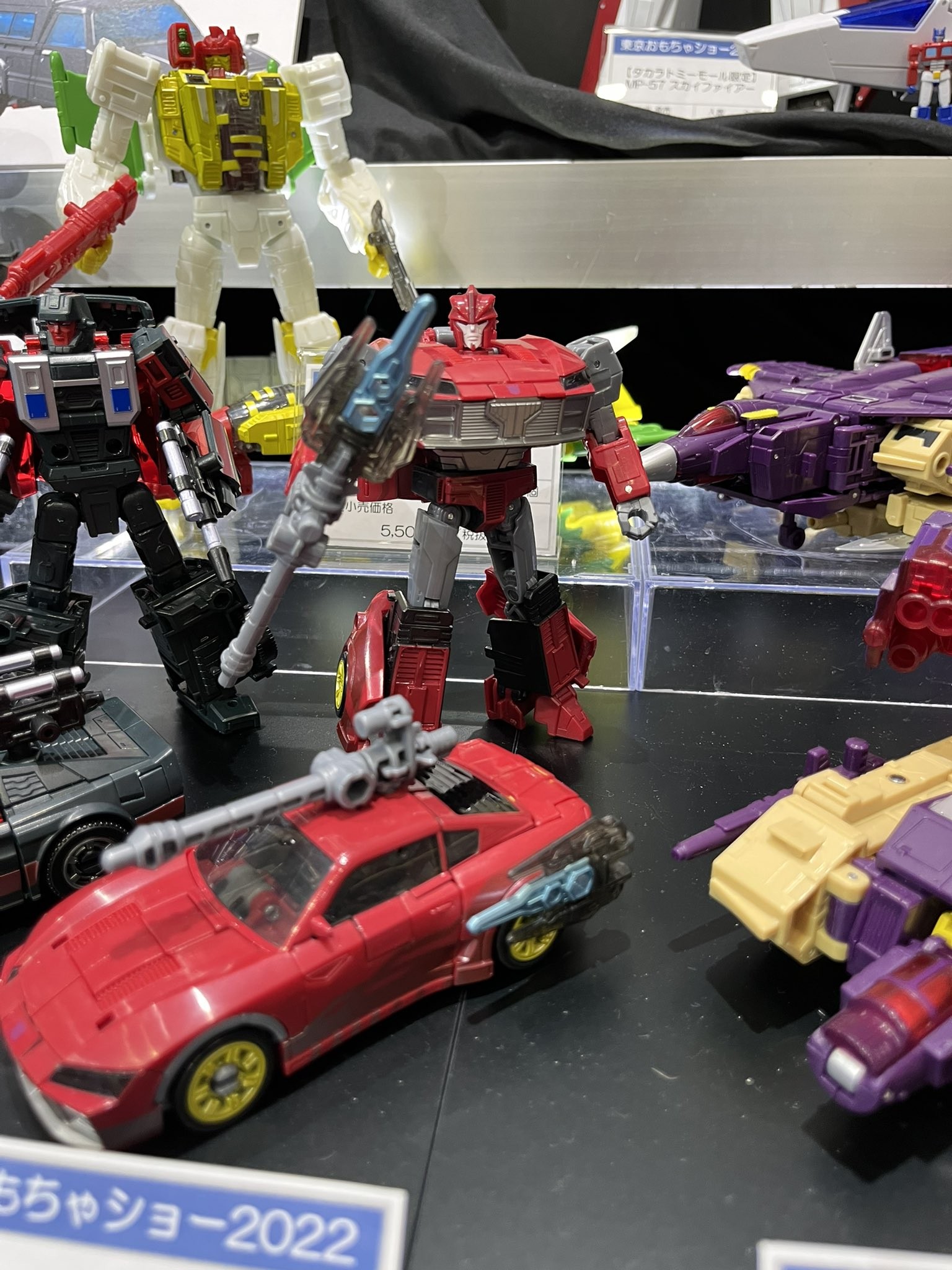 Transformers News: Images of Upcoming Masterpiece Toys at Tokyo Toy Show Give us an Idea of their Size Transformers News: Images of Upcoming Masterpiece Toys at Tokyo Toy Show Give us an Idea of their Size