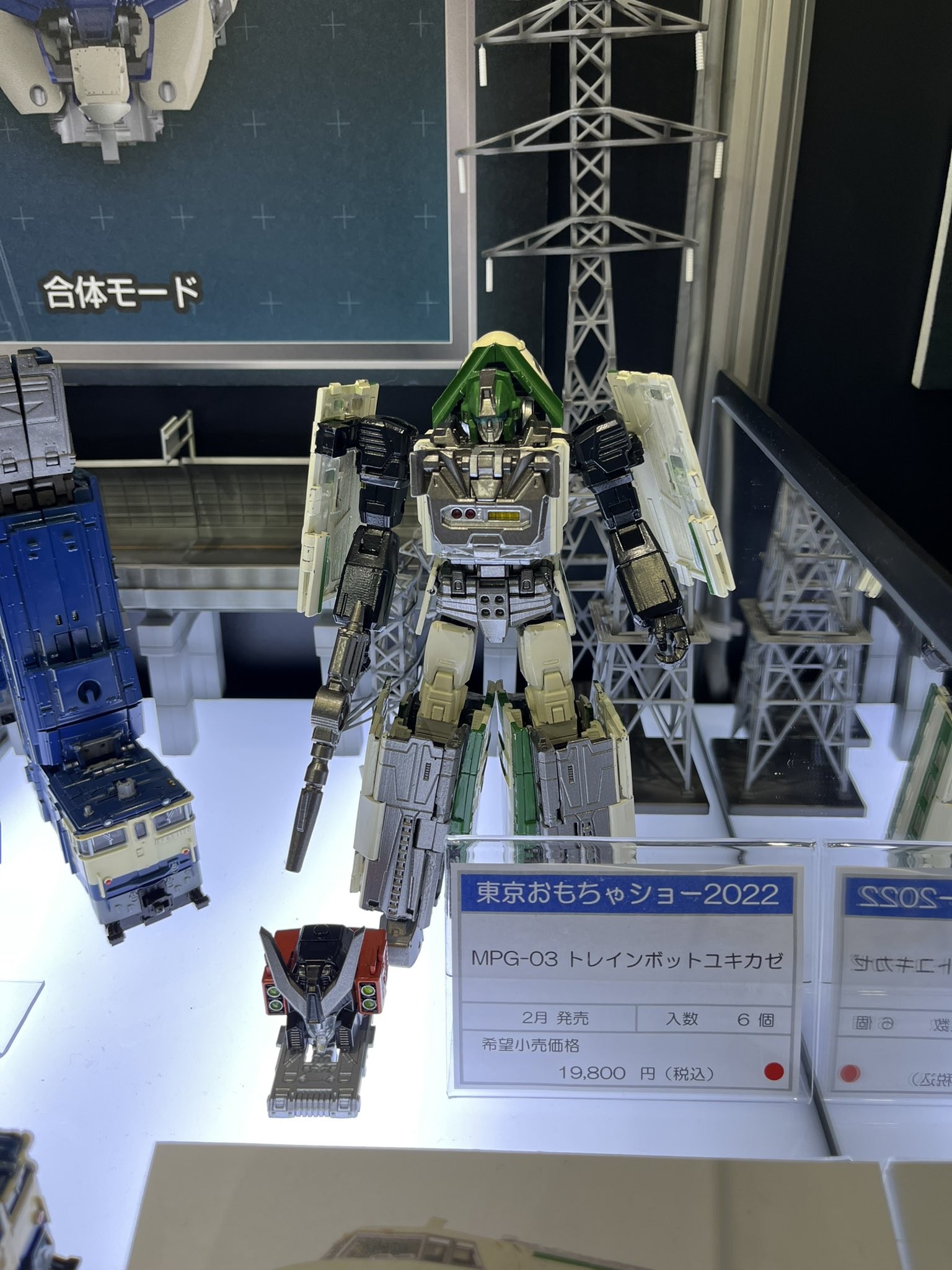 Transformers News: Images of Upcoming Masterpiece Toys at Tokyo Toy Show Give us an Idea of their Size Transformers News: Images of Upcoming Masterpiece Toys at Tokyo Toy Show Give us an Idea of their Size