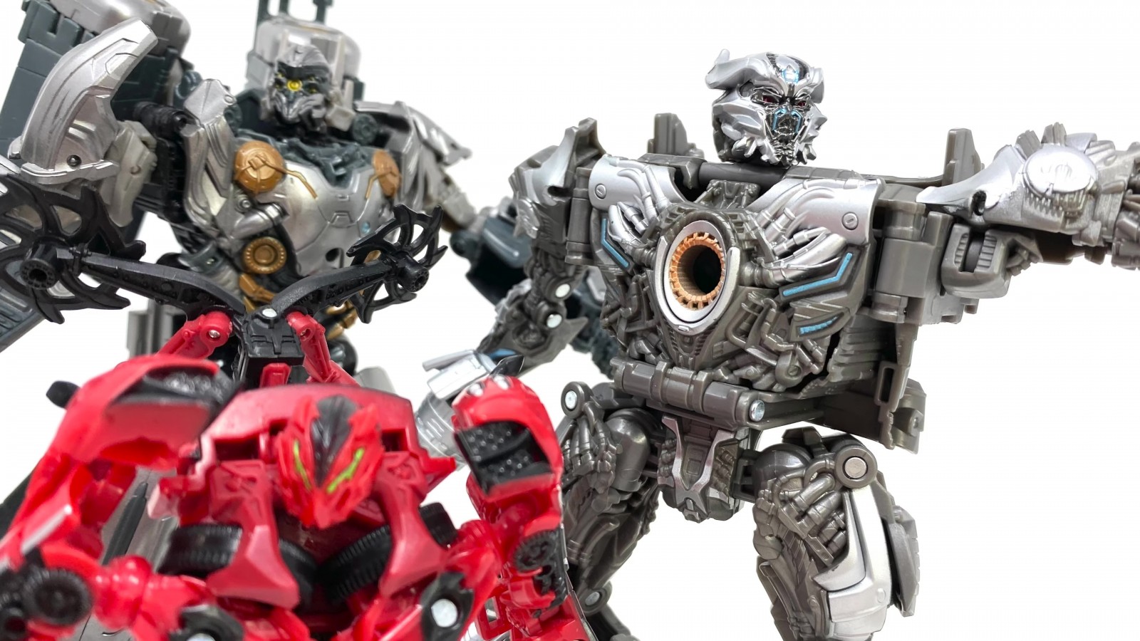 Transformers News: In Hand Images of Transformers Studio Series Galvatron and Arcee