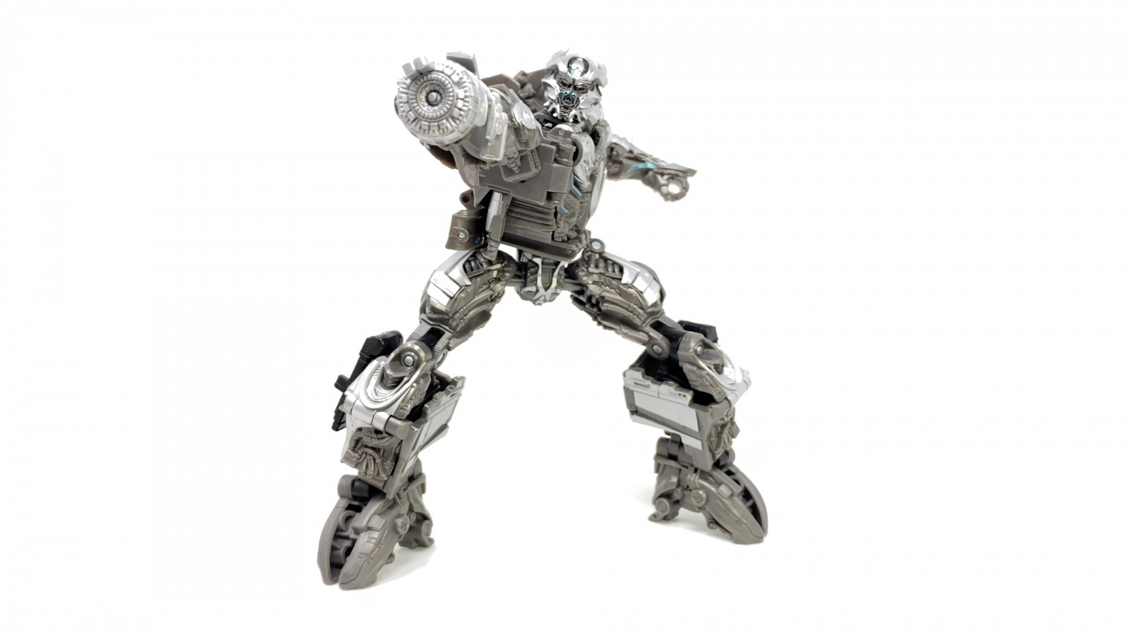 Transformers News: In Hand Images of Transformers Studio Series Galvatron and Arcee