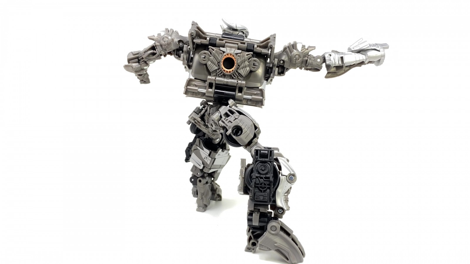 Transformers News: In Hand Images of Transformers Studio Series Galvatron and Arcee