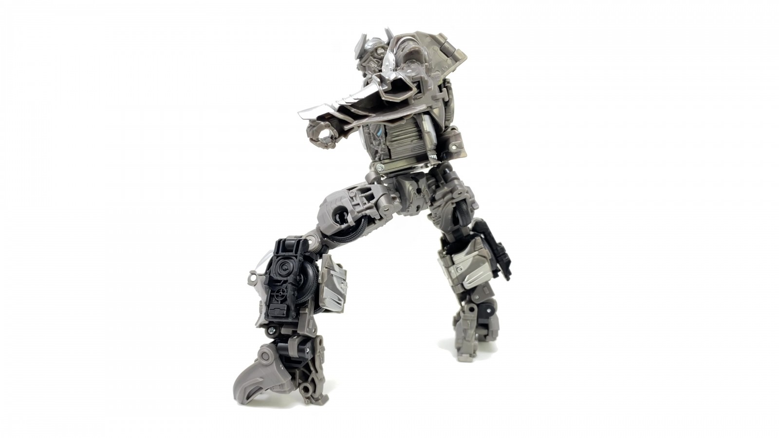 Transformers News: In Hand Images of Transformers Studio Series Galvatron and Arcee