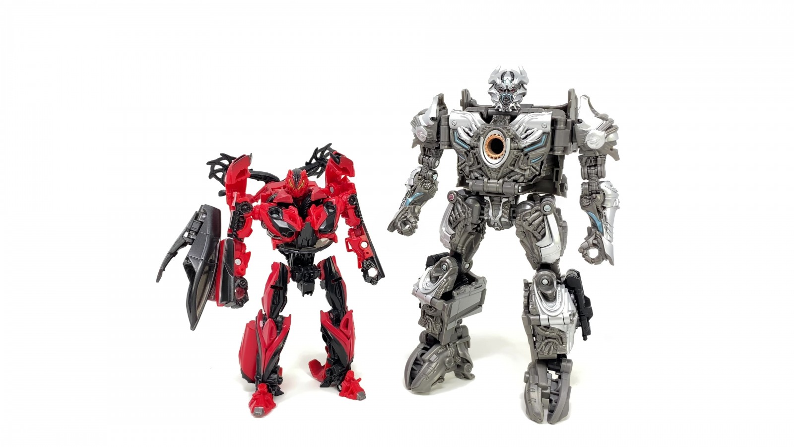 Transformers News: In Hand Images of Transformers Studio Series Galvatron and Arcee