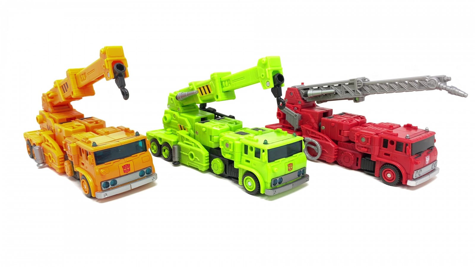 Transformers News: In Hand Images of Velocitron Hauler Transformers News: In Hand Images of Velocitron Hauler