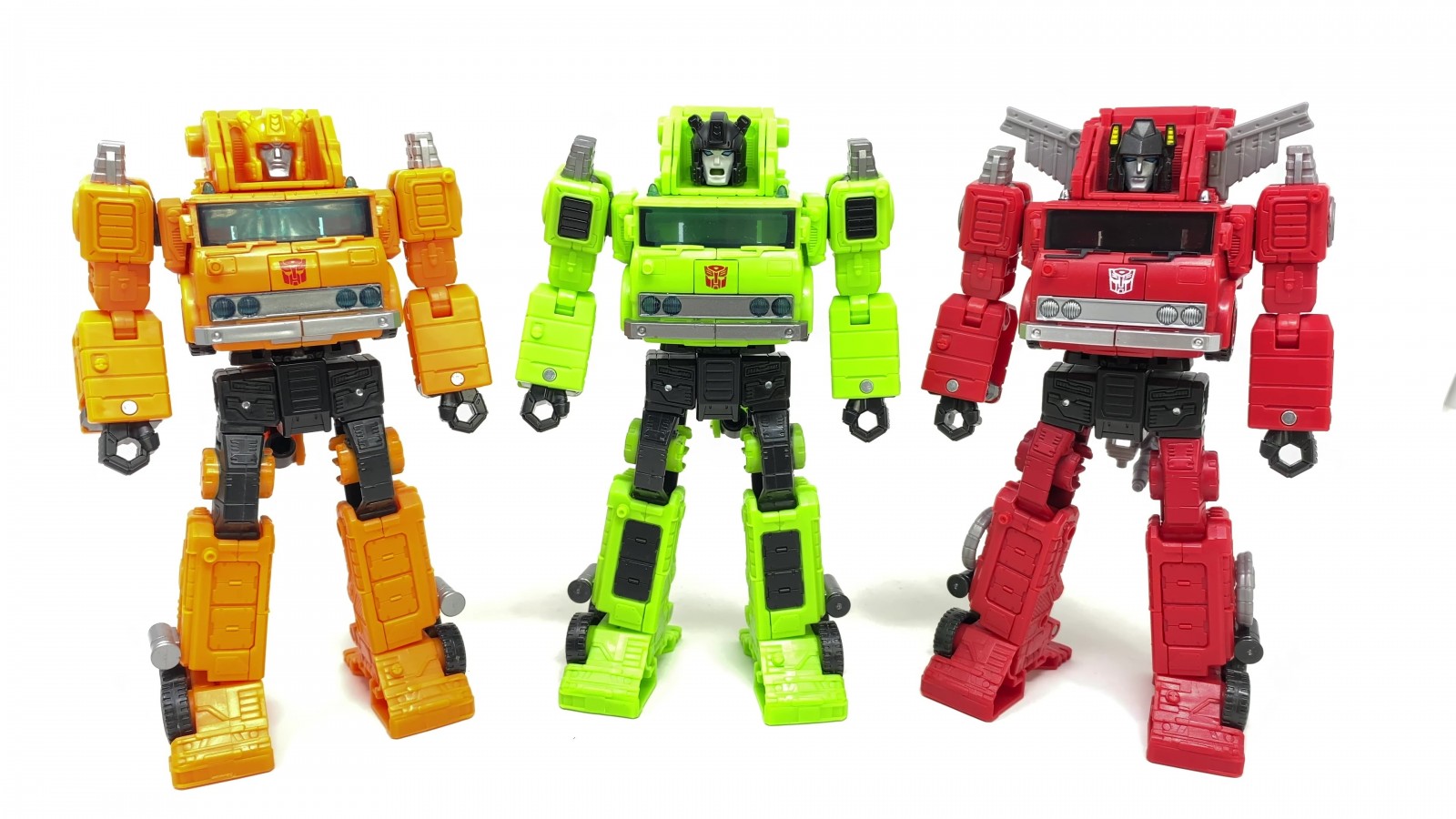 Transformers News: In Hand Images of Velocitron Hauler Transformers News: In Hand Images of Velocitron Hauler