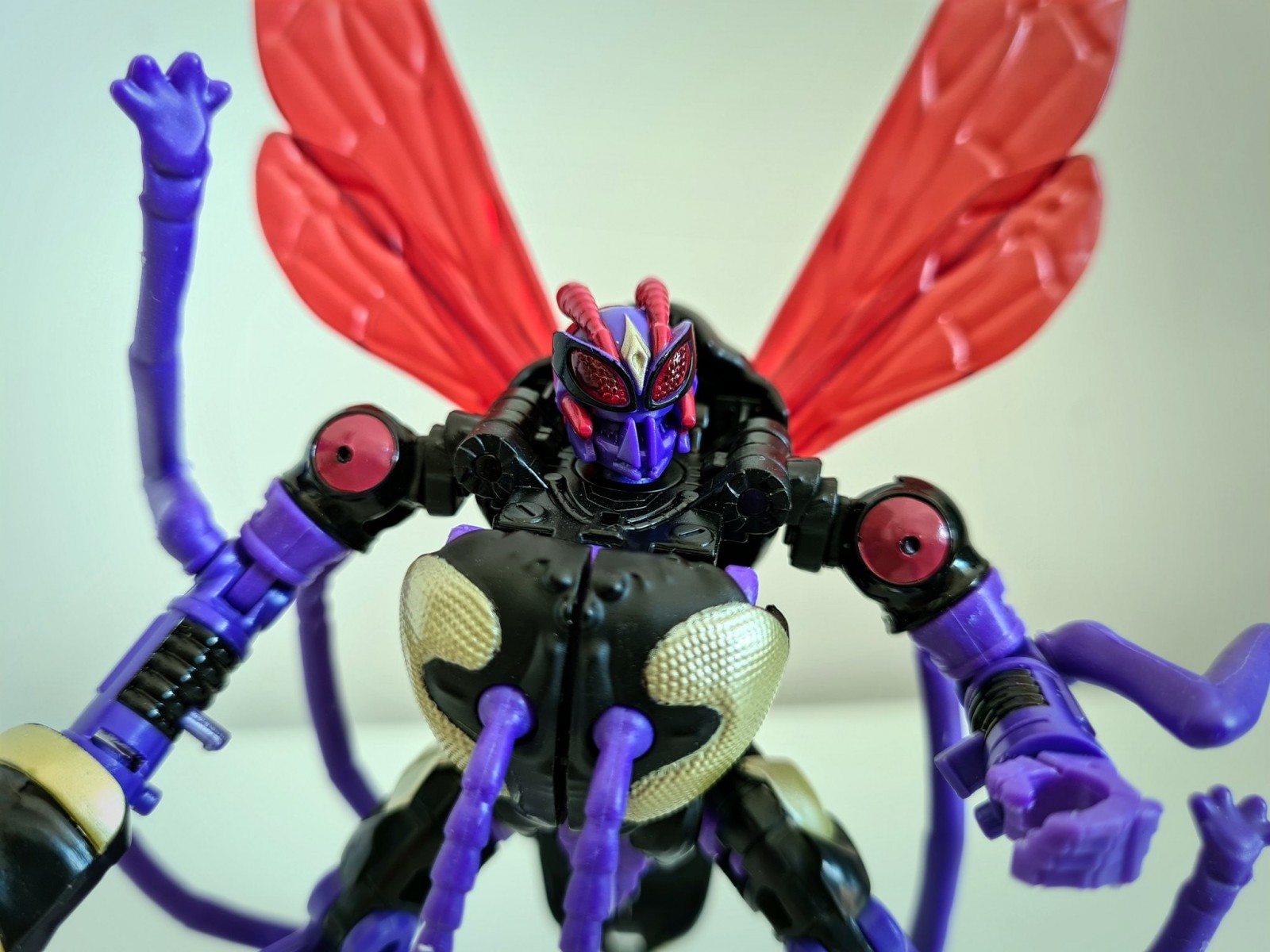 Transformers News: New Pics Show that the Transformers Creatures Collide 4 Pack Have Alternate Heads