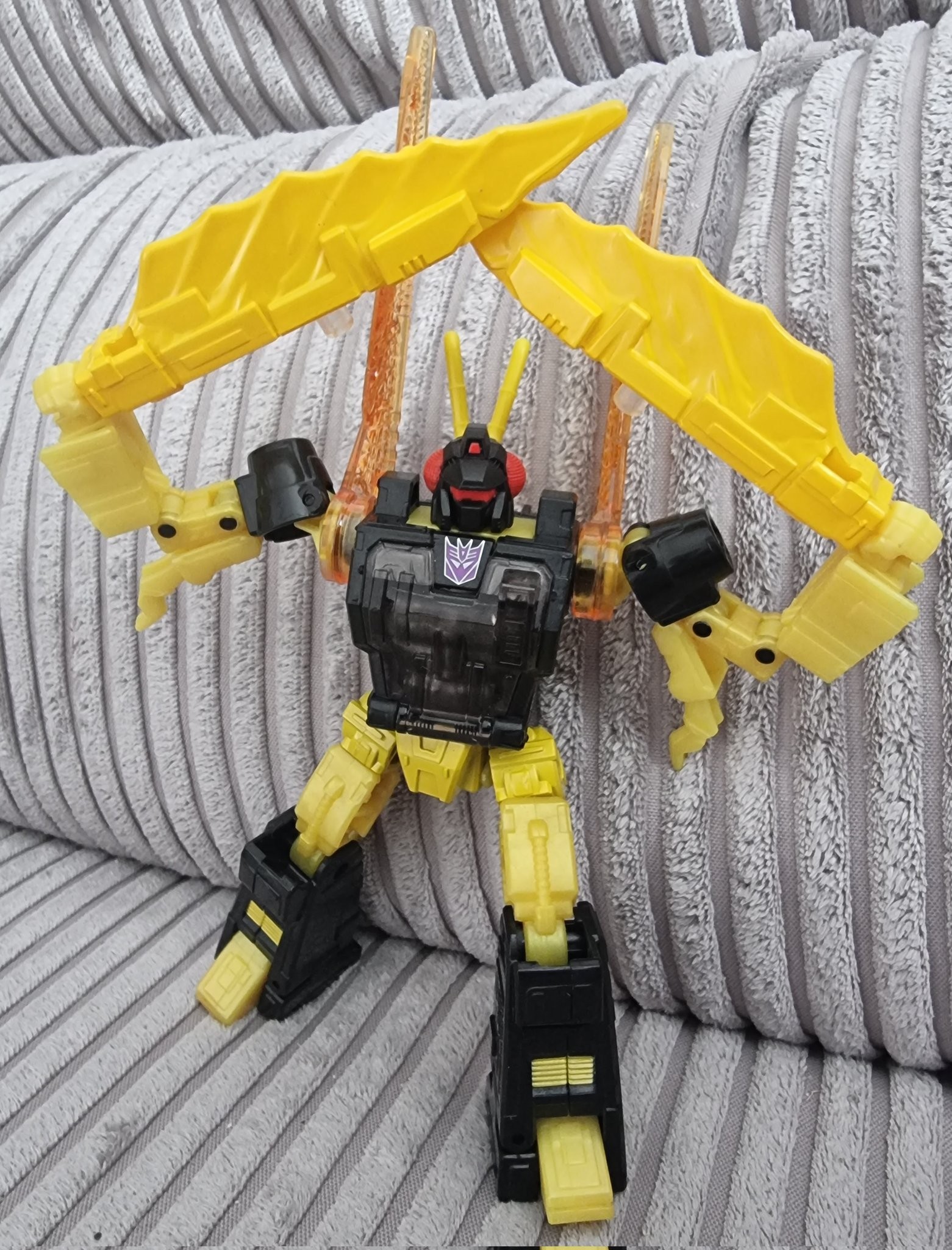 Transformers News: New Pics Show that the Transformers Creatures Collide 4 Pack Have Alternate Heads